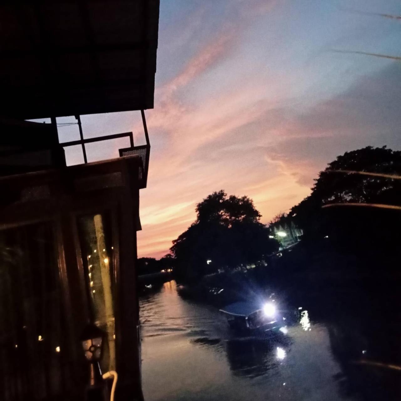 Baan Mae Khian Cafe & Boutique Hotel Ayutthaya Eksteriør billede